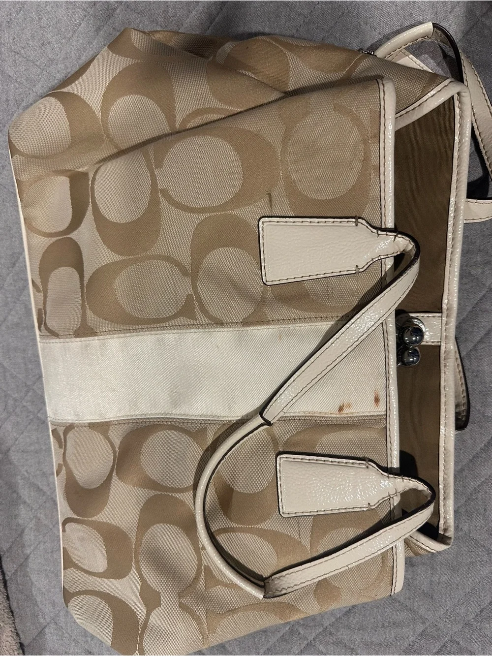 Coach tote signature